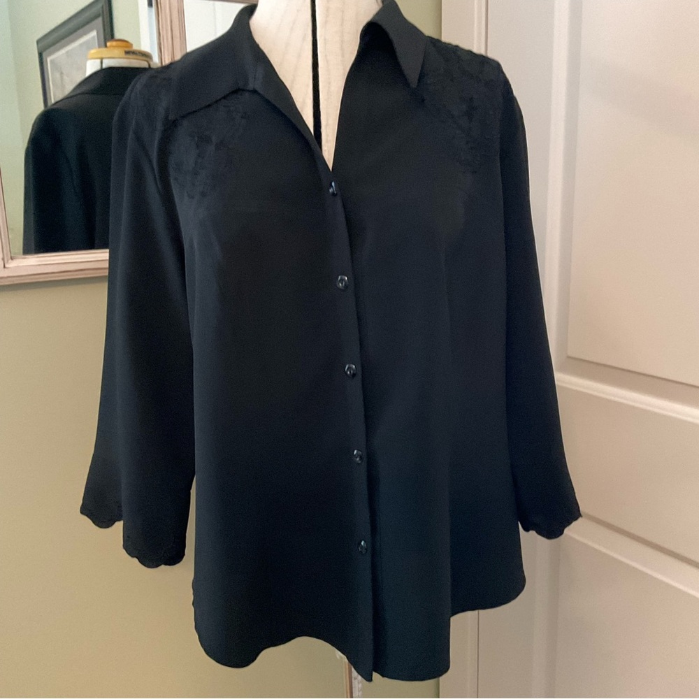 COVINGTON, BLACK EMBROIDERED VELOUR BLOUSE, SIZE: L